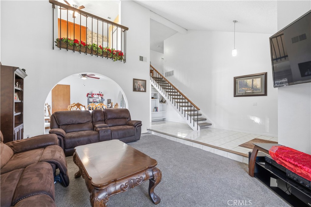 6801 Rycroft Drive Riverside, CA 92506 - Photo 8 of 39