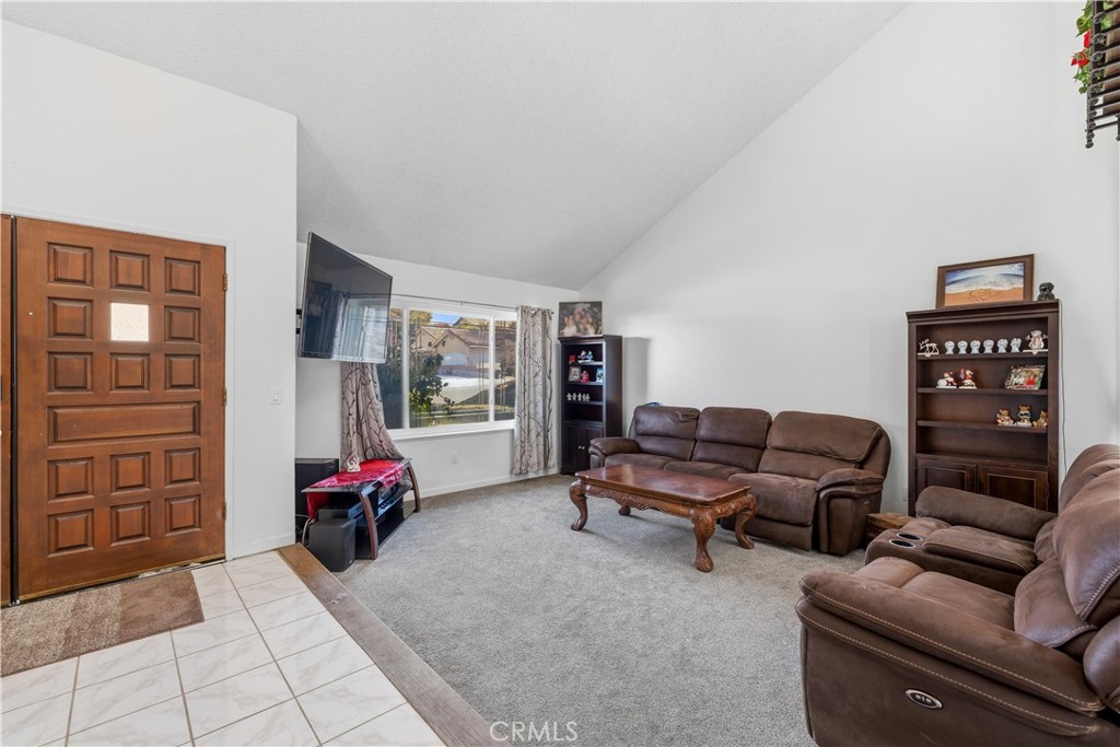 6801 Rycroft Drive Riverside, CA 92506 - Photo 9 of 39