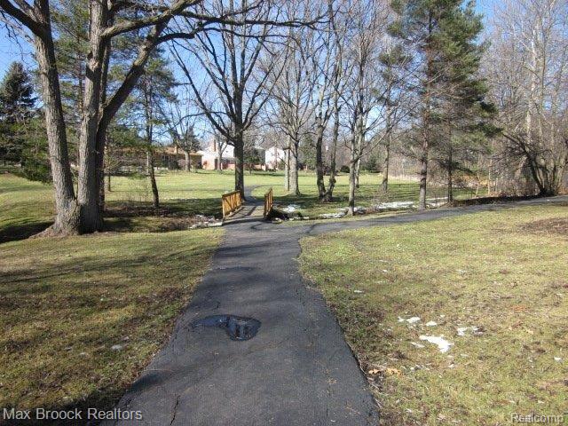 786 Lake Forest Road Rochester, MI 48309 - Photo 23 of 24 Lake Forest Park 007
