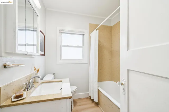 $695,000 | 4539 Pampas Avenue, Oakland, CA 94619