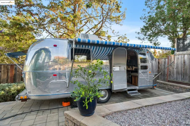 $695,000 | 4539 Pampas Avenue, Oakland, CA 94619