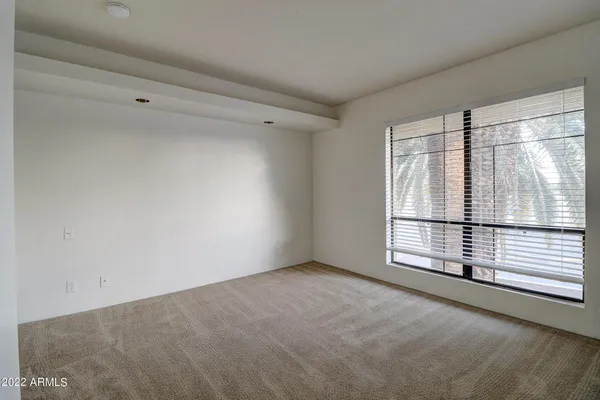 $1,600 | 5035 North 10th Place, Unit 201, Phoenix, AZ 85014