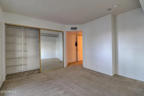 $1,600 | 5035 North 10th Place, Unit 201, Phoenix, AZ 85014