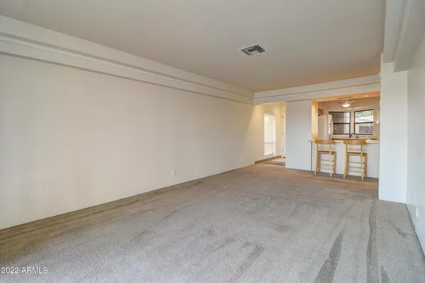 $1,600 | 5035 North 10th Place, Unit 201, Phoenix, AZ 85014