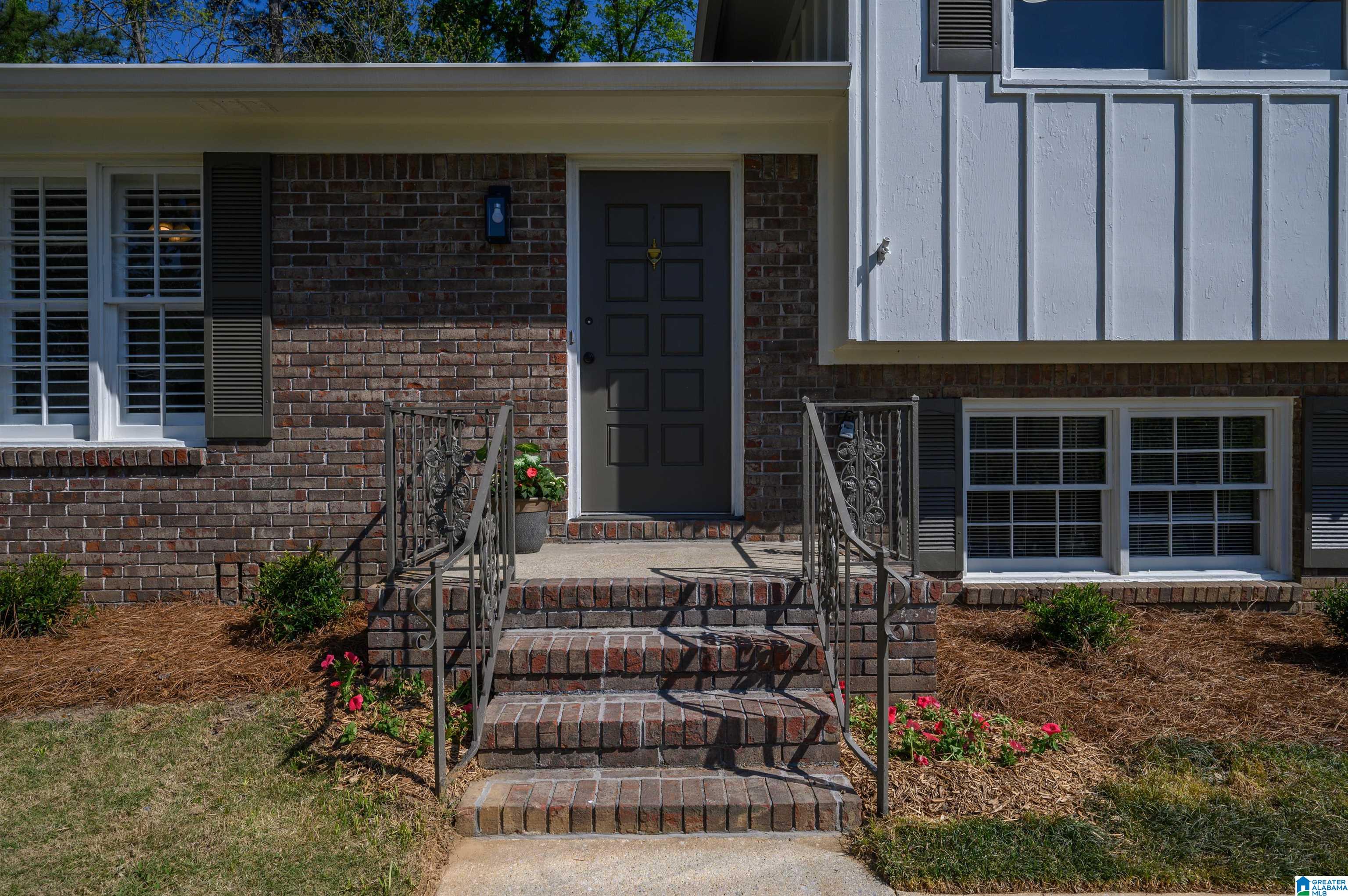 3428 Kettering Lane Birmingham, AL 35243 - Photo 4 of 40