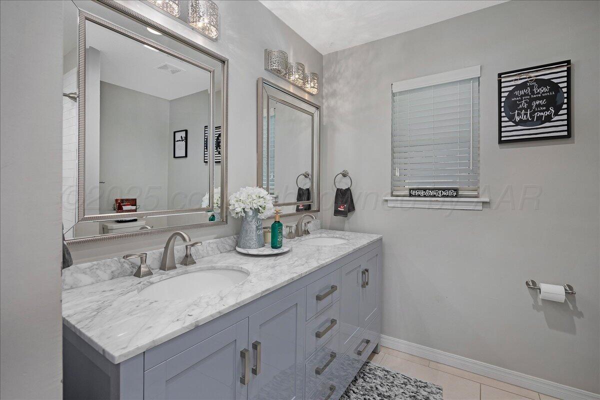 3414 Rutson Drive Amarillo, TX 79109 - Photo 23 of 32 23-Bathroom 2