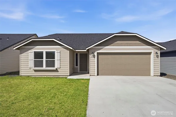$335,000 | 1032 West Sequoia Road, Moses Lake, WA 98837