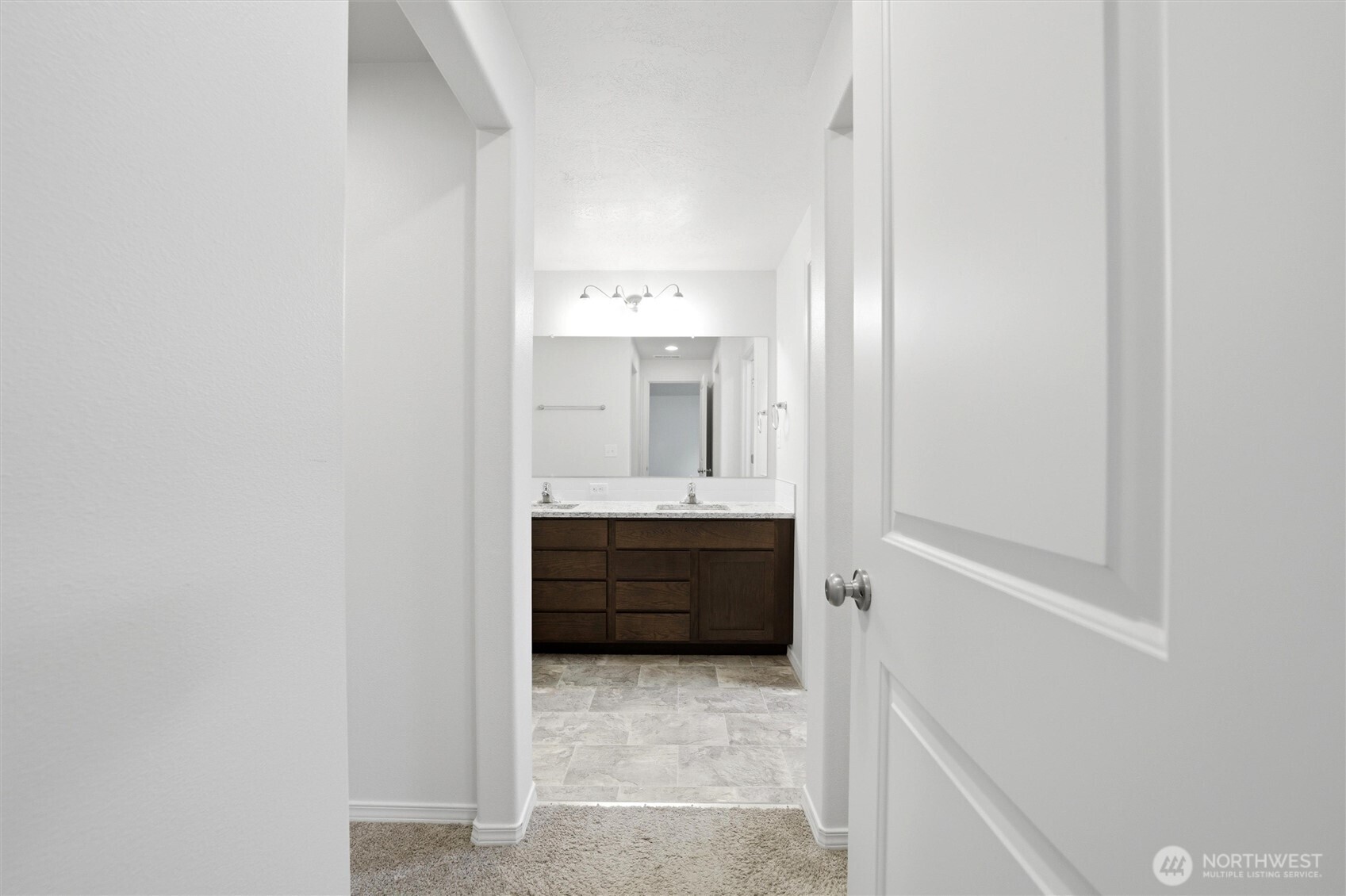 1032 West Sequoia Road Moses Lake, WA 98837 - Photo 12 of 28