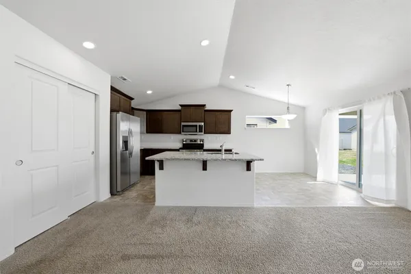 $335,000 | 1032 West Sequoia Road, Moses Lake, WA 98837