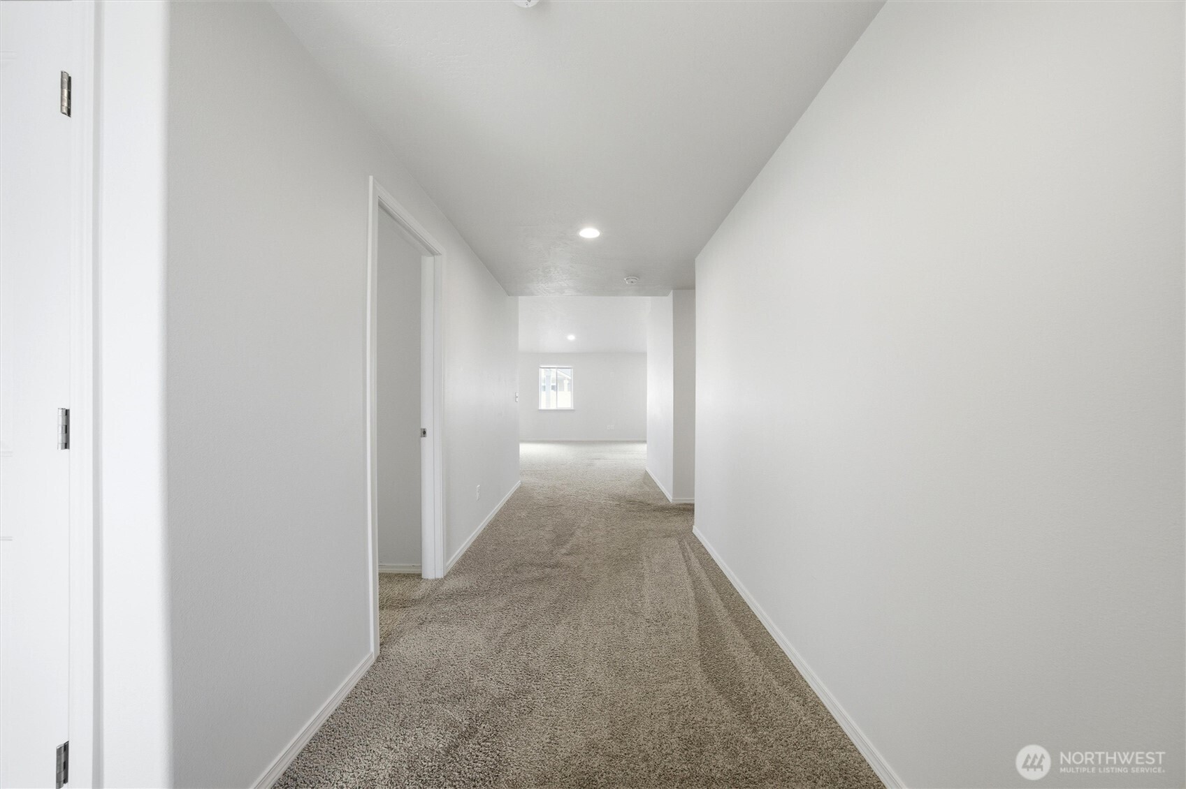 1032 West Sequoia Road Moses Lake, WA 98837 - Photo 2 of 28