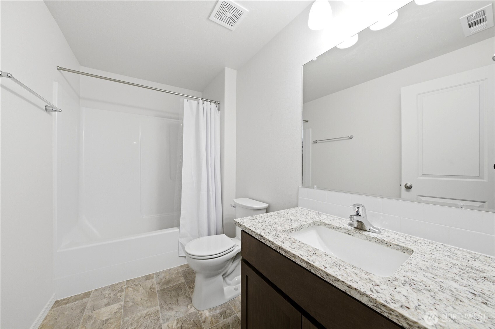 1032 West Sequoia Road Moses Lake, WA 98837 - Photo 5 of 28