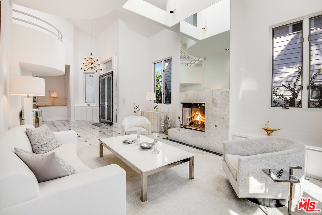 227 Fowling Street Playa del Rey, CA 90293 - Photo 8 of 66