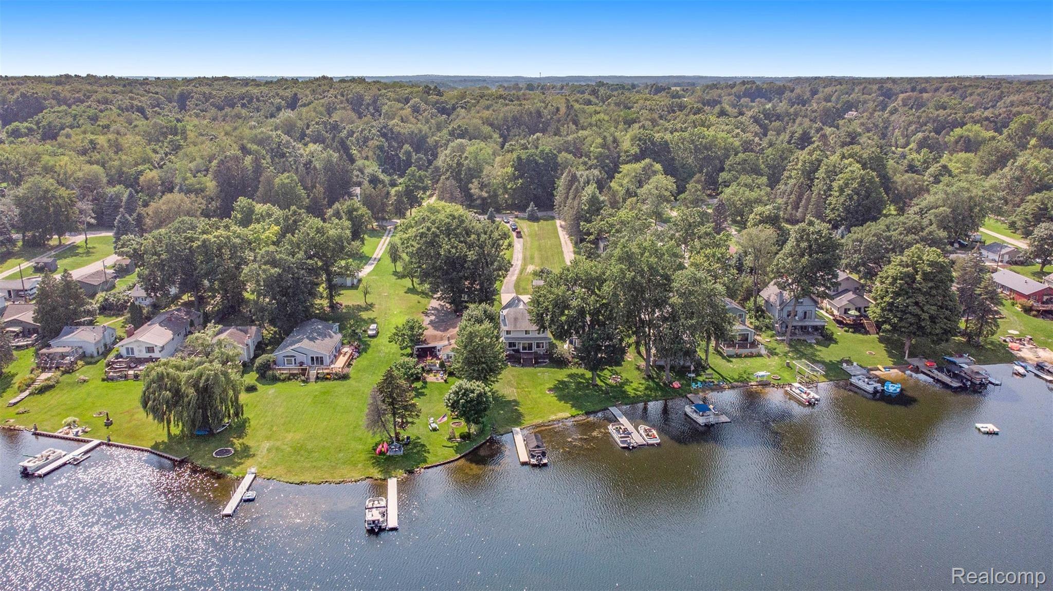 5944 Bullard Road Fenton, MI 48430 - Photo 32 of 37 DJI_0323.jpg