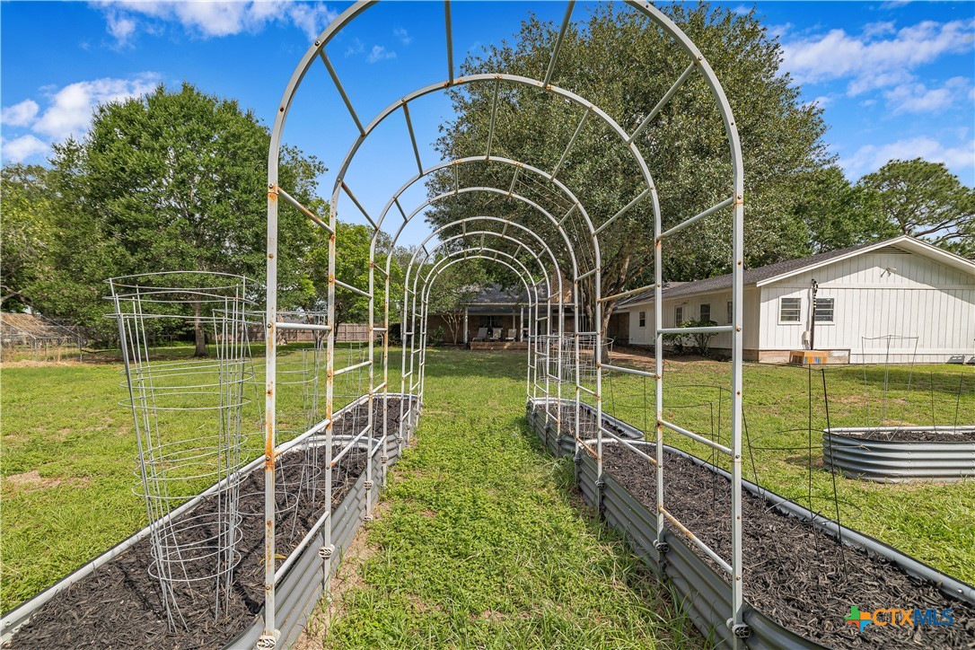 602 Bingham Road Victoria, TX 77904 - Photo 16 of 48