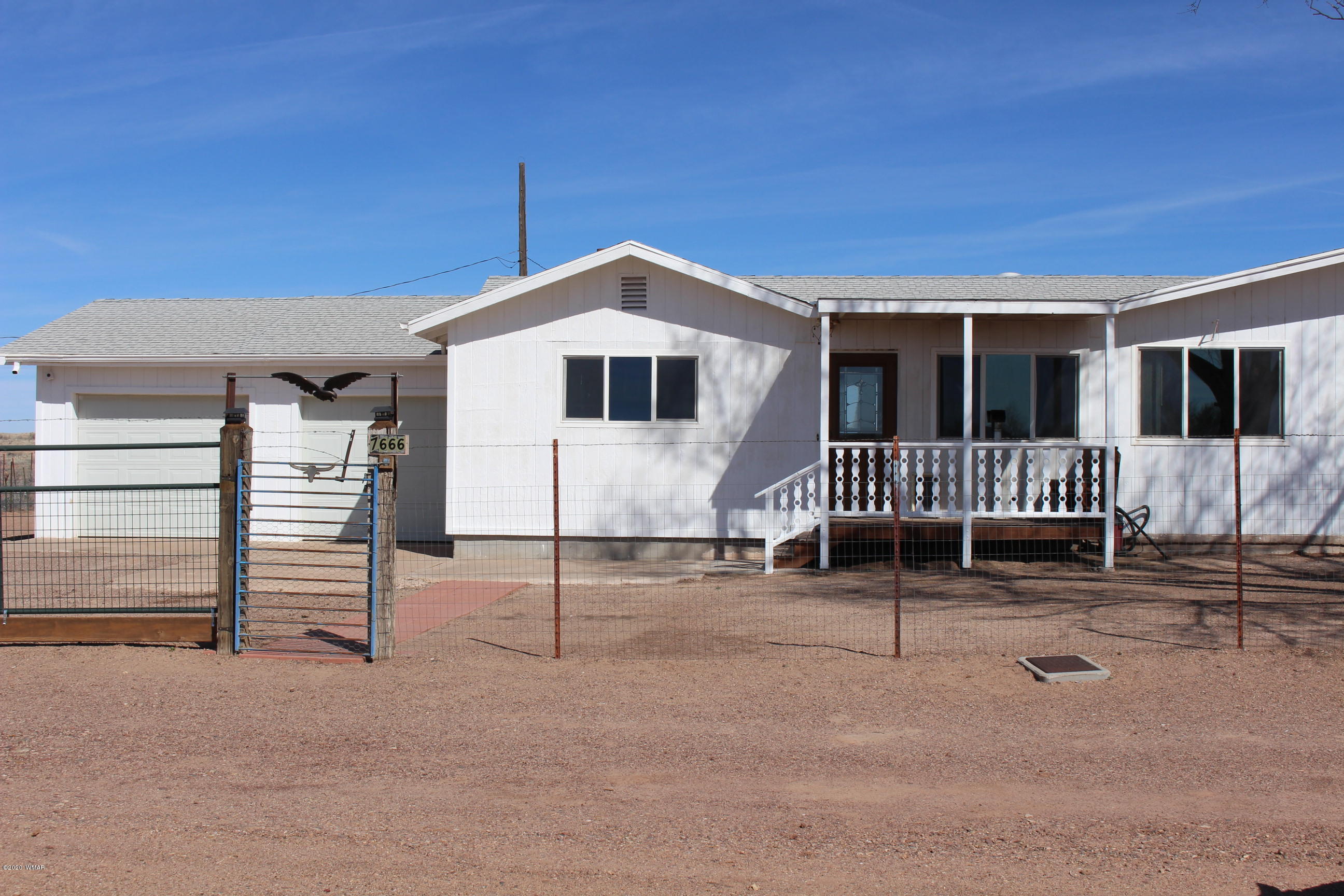 7666 Pinto Street Holbrook, AZ 86029 - Photo 1 of 42