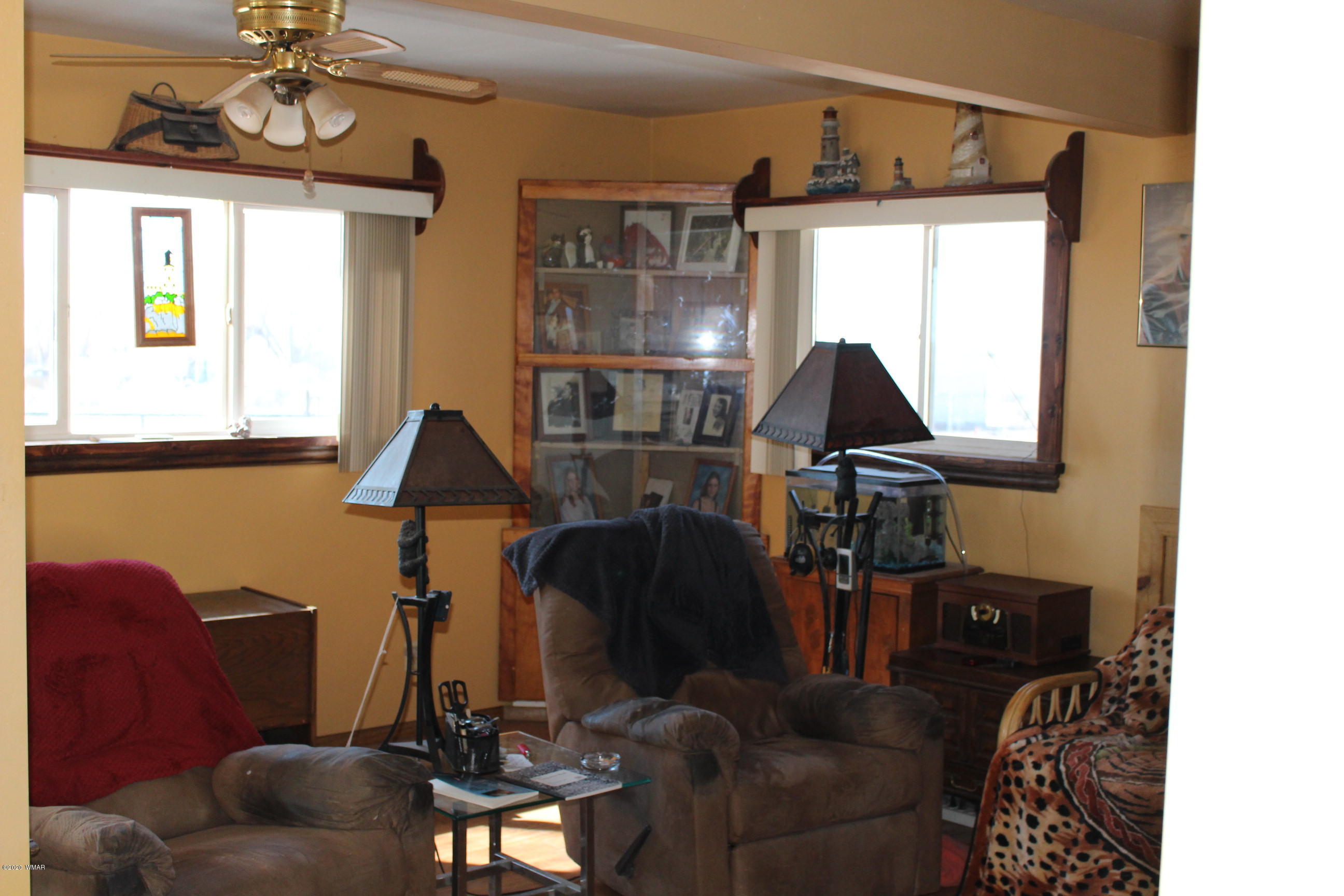 7666 Pinto Street Holbrook, AZ 86029 - Photo 2 of 42