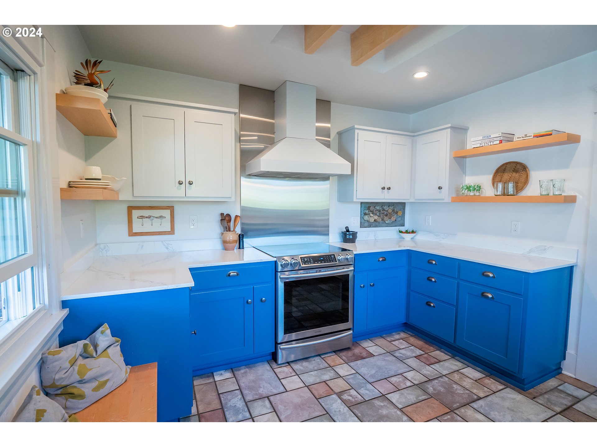 327 Clark Street Eugene, OR 97401 - Photo 11 of 42 a kitchen with cabinets and window