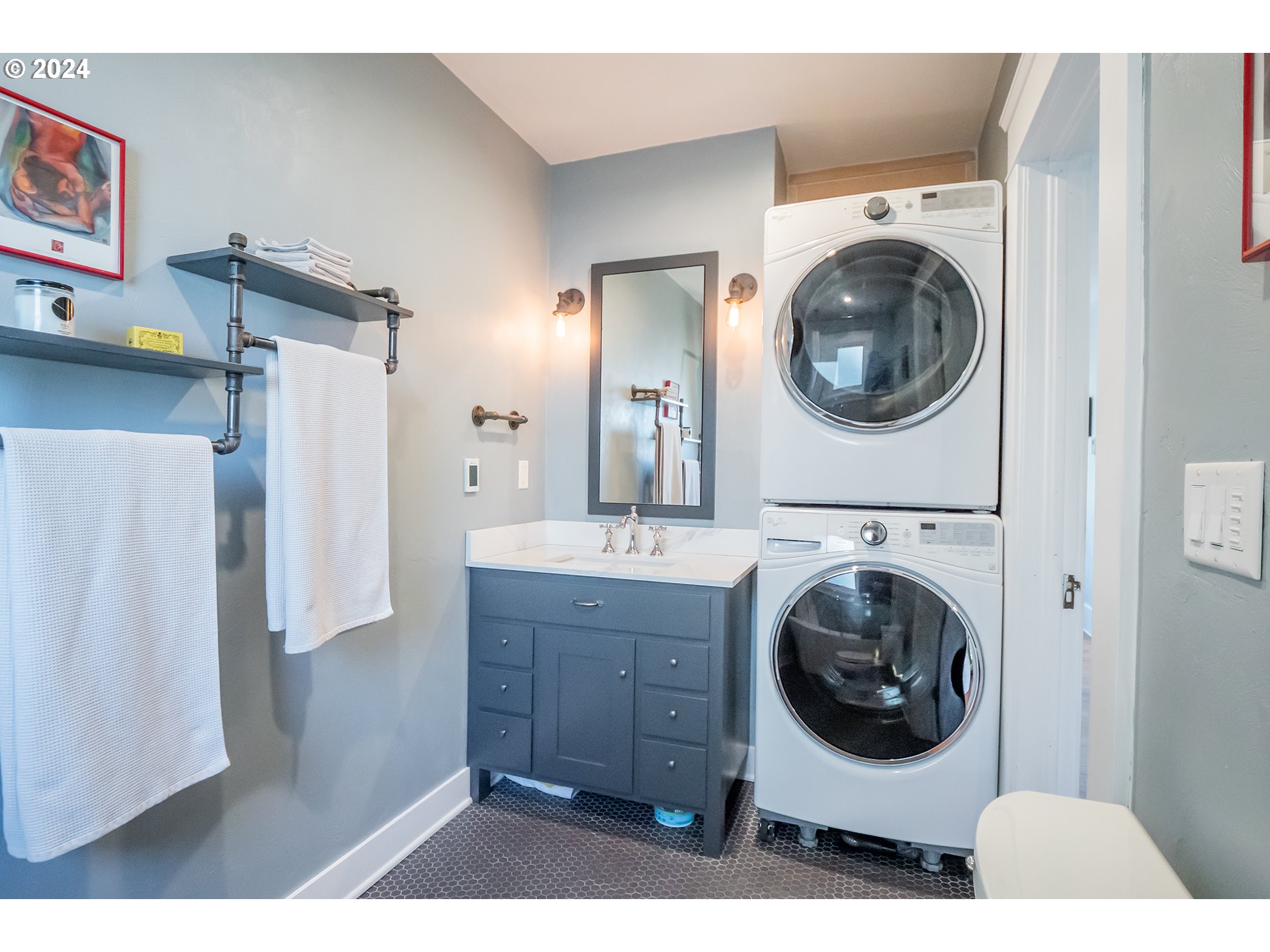 327 Clark Street Eugene, OR 97401 - Photo 15 of 42 a room with a washer and dryer
