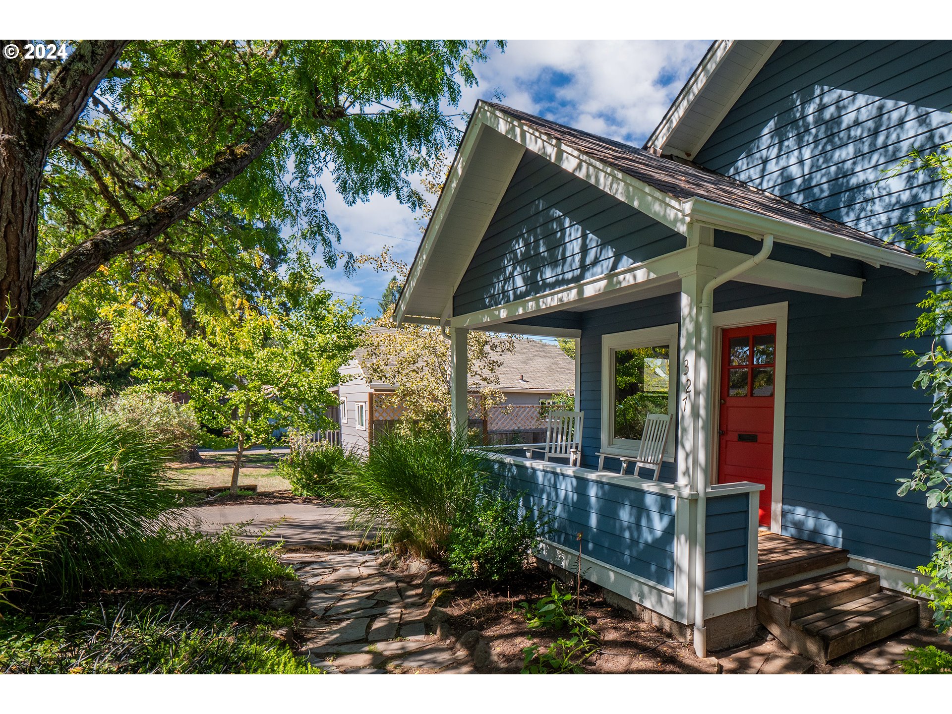 327 Clark Street Eugene, OR 97401 - Photo 35 of 42 a view of outdoor space and yard