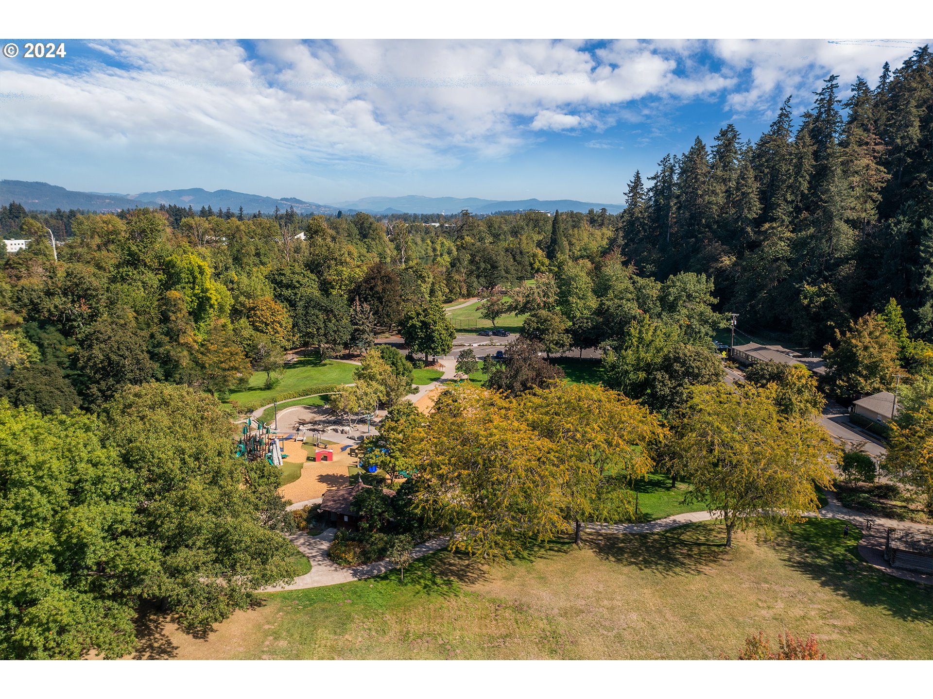 327 Clark Street Eugene, OR 97401 - Photo 42 of 42 a view of a yard with an outdoor seating