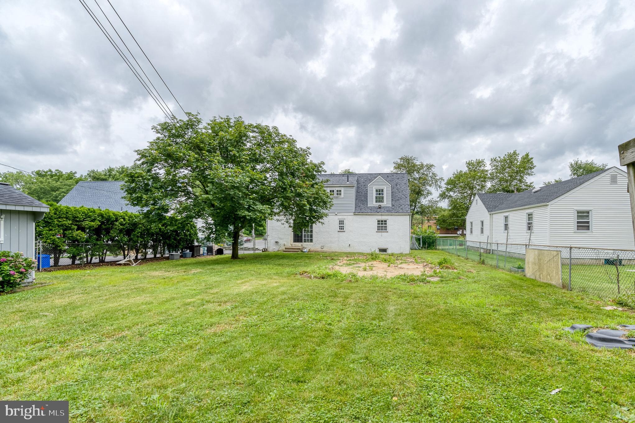 12111 Thornton Road Philadelphia, PA 19154 - Photo 29 of 36 Gallery Image 29
