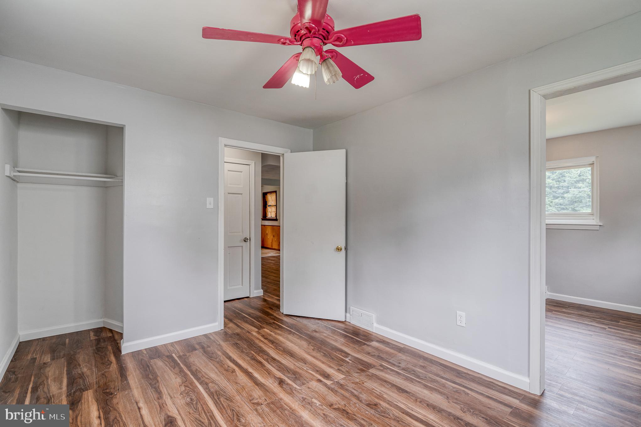 12111 Thornton Road Philadelphia, PA 19154 - Photo 31 of 36 Gallery Image 31