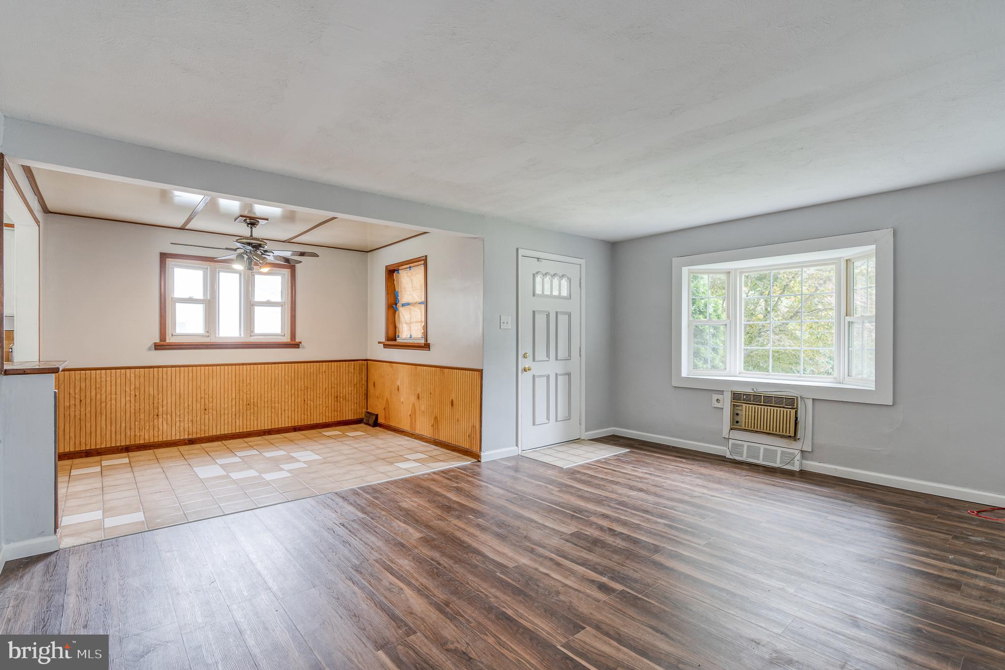 12111 Thornton Road Philadelphia, PA 19154 - Photo 8 of 36 Gallery Image 8