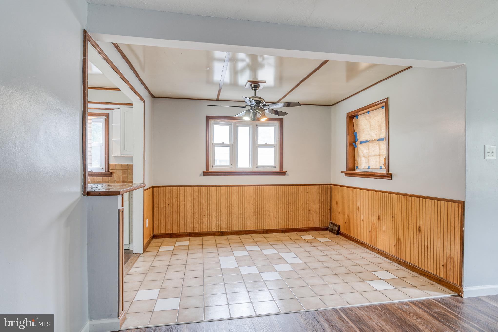 12111 Thornton Road Philadelphia, PA 19154 - Photo 9 of 36 Gallery Image 9