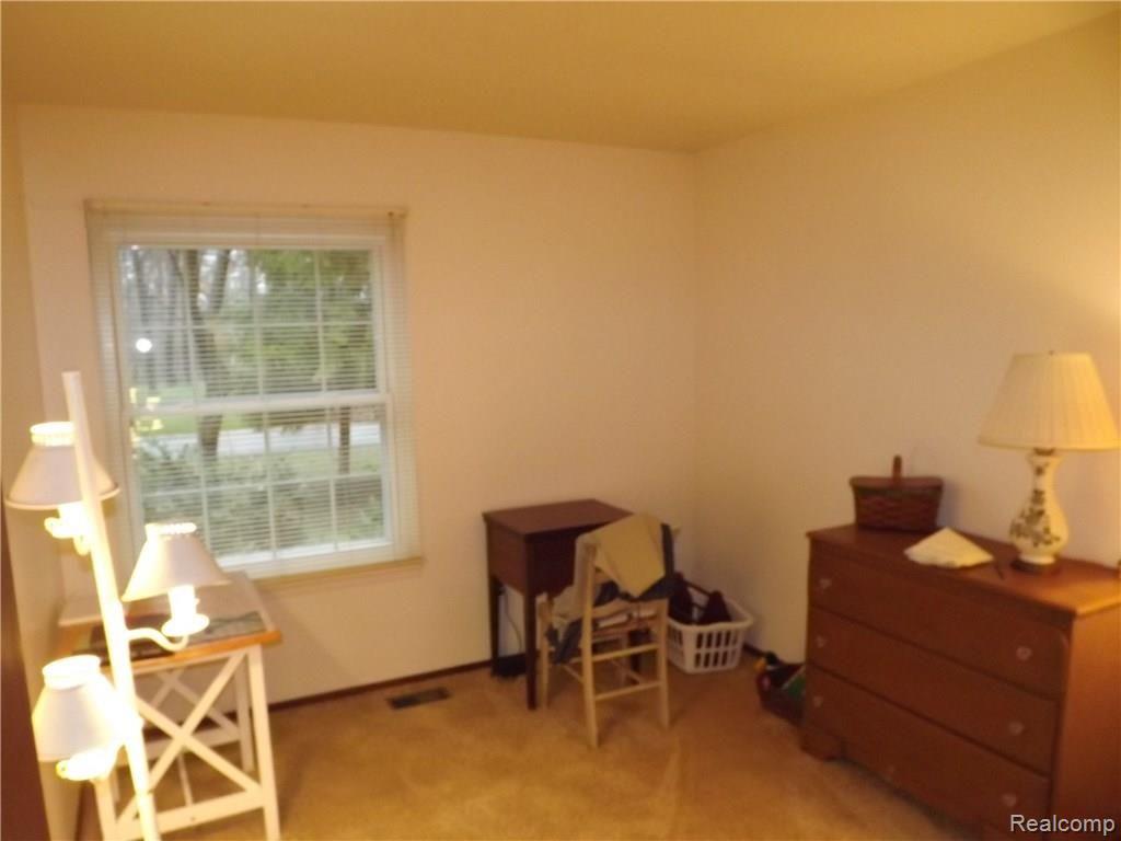 462 West Maryknoll Road Rochester Hills, MI 48309 - Photo 8 of 15