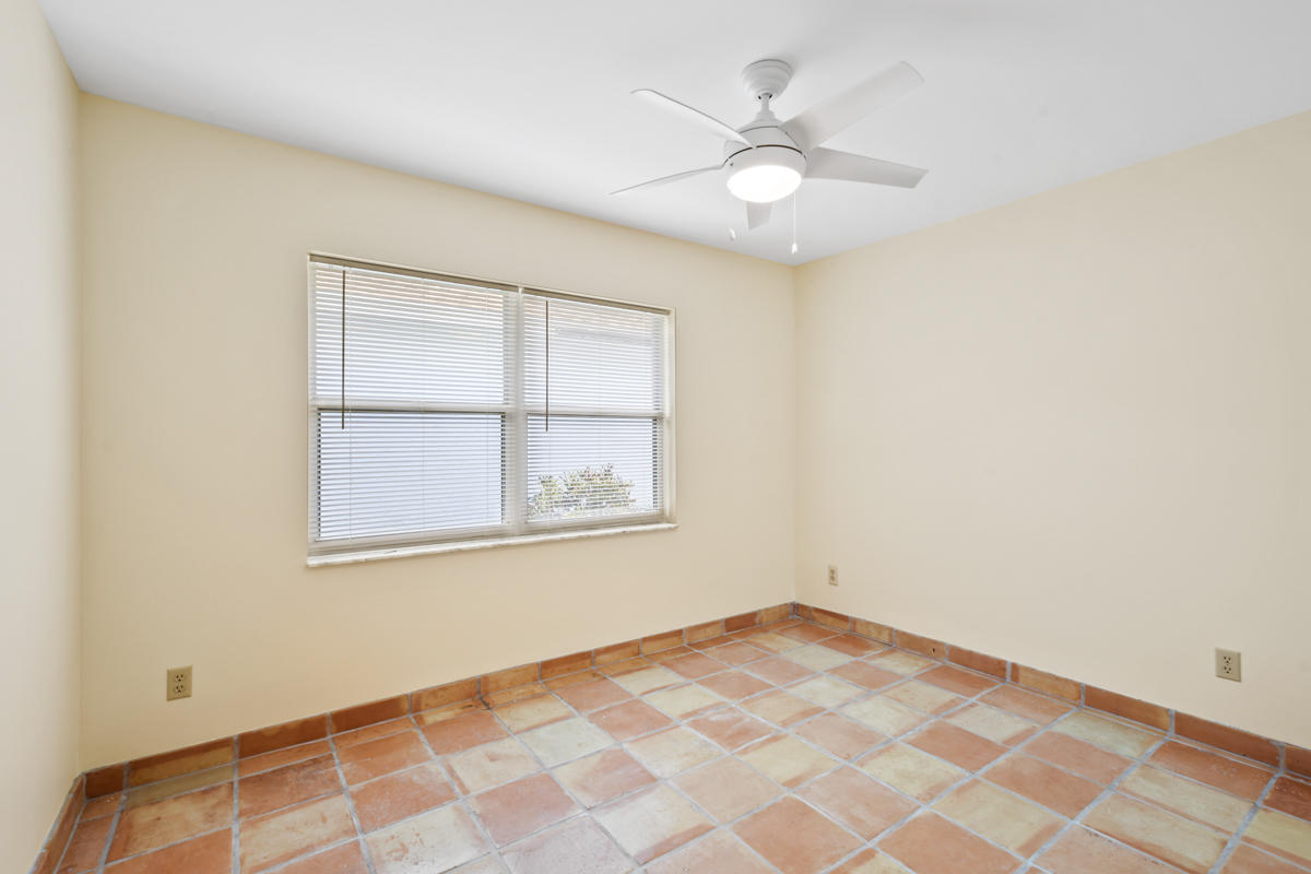 141 East Riverside Drive, Unit 23 Jupiter, FL 33469 - Photo 16 of 19 2nd Bedroom