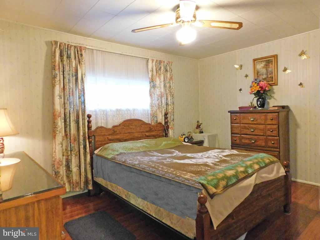 316 Crestview Road Lansdale, PA 19446 - Photo 8 of 20 Master Bedroom