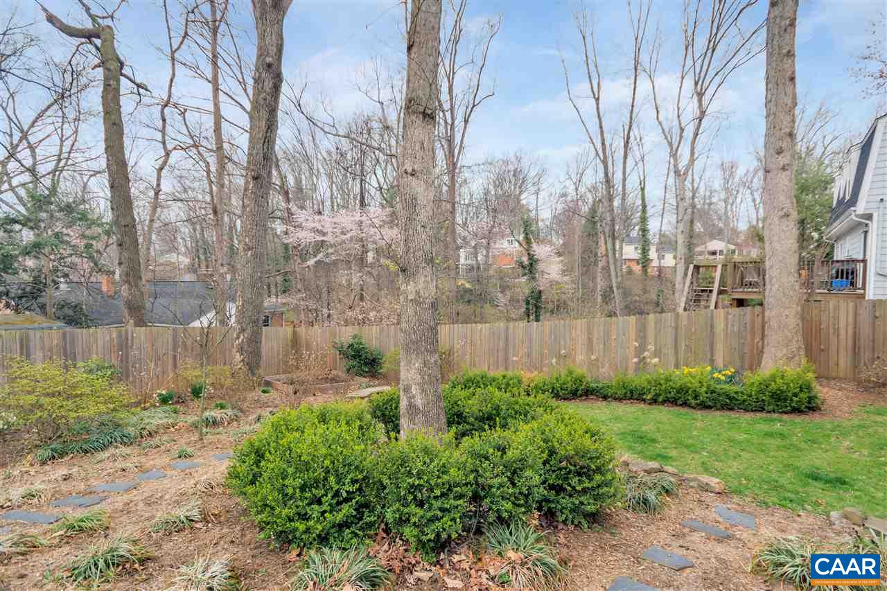 322 North Bennington Road Charlottesville, VA 22901 - Photo 19 of 39 a backyard of a house with lots of green space