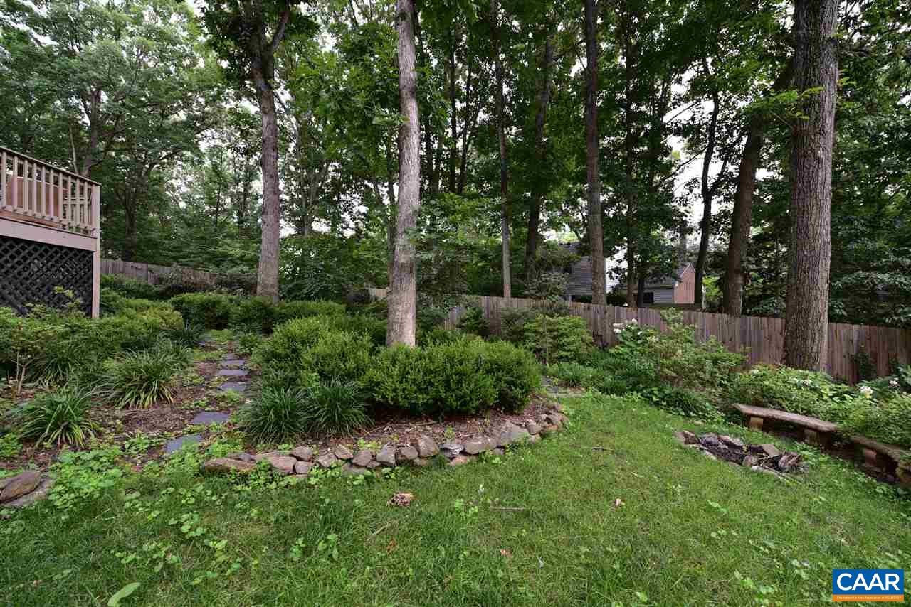 322 North Bennington Road Charlottesville, VA 22901 - Photo 36 of 39 a view of backyard with green space