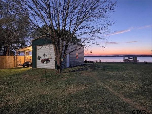 $729,000 | 4789 Sunrise Drive, Chandler, TX 75758