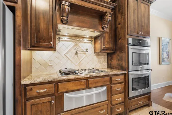 $729,000 | 4789 Sunrise Drive, Chandler, TX 75758