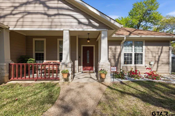 $729,000 | 4789 Sunrise Drive, Chandler, TX 75758