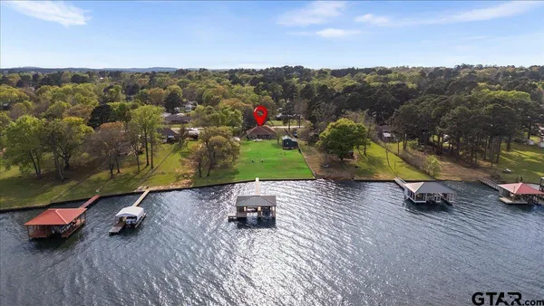 $729,000 | 4789 Sunrise Drive, Chandler, TX 75758