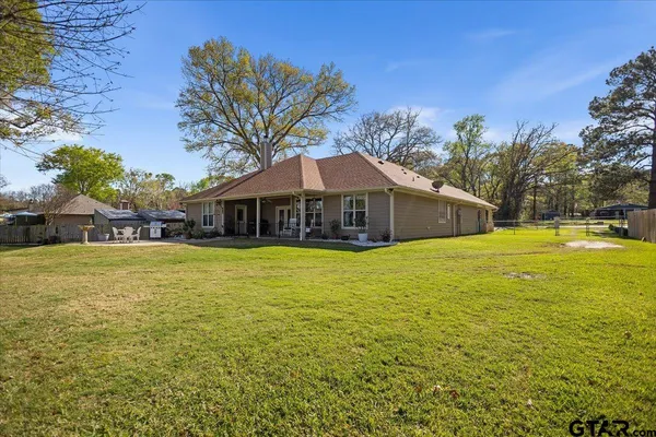 $729,000 | 4789 Sunrise Drive, Chandler, TX 75758