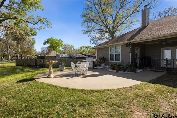 $729,000 | 4789 Sunrise Drive, Chandler, TX 75758