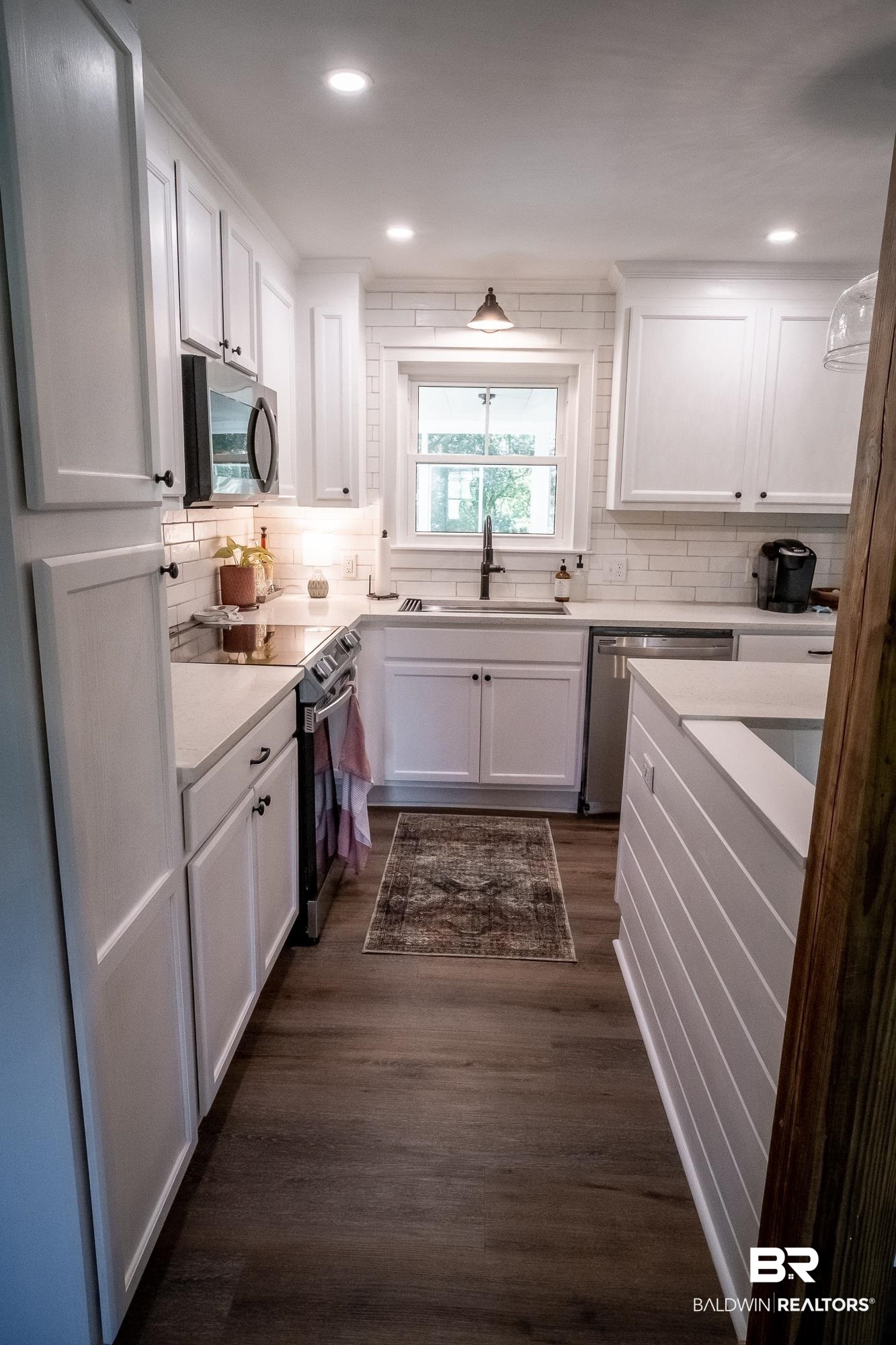 22664 River Road South Daphne, AL 36526 - Photo 8 of 39 Kitchen