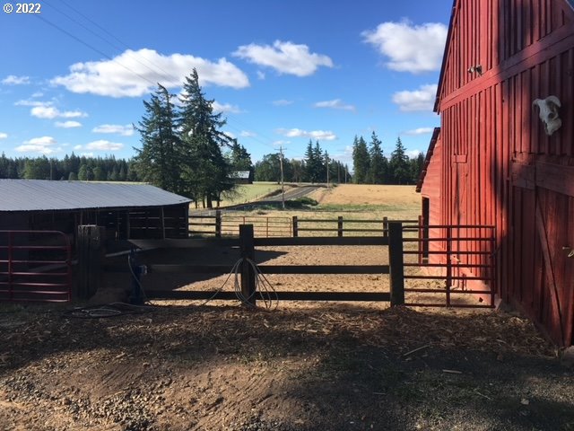 537 Cedar Valley Road Goldendale, WA 98620 - Photo 7 of 24 a view of a terrace with sitting area
