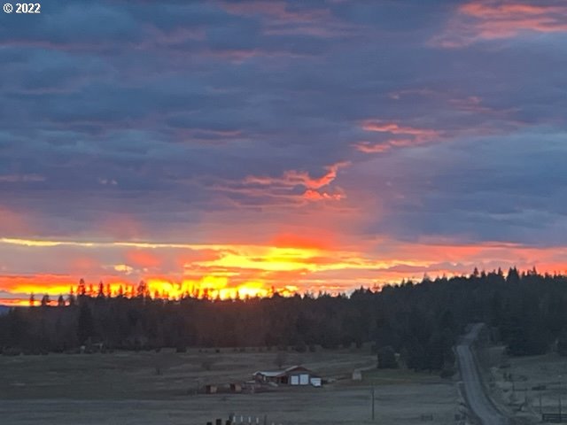 537 Cedar Valley Road Goldendale, WA 98620 - Photo 9 of 24 a view of an ocean and a yard