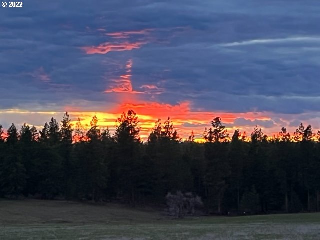 537 Cedar Valley Road Goldendale, WA 98620 - Photo 10 of 24 a view of sunset