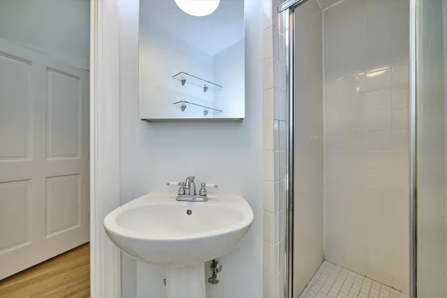 $5,400 | 230 Commonwealth Avenue, Unit 5, Boston, MA 02116