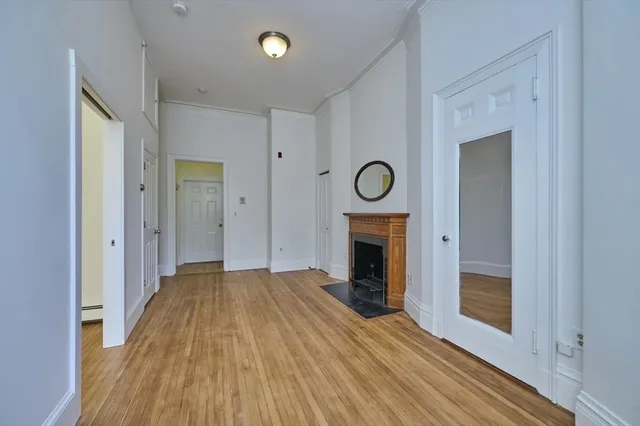 $5,400 | 230 Commonwealth Avenue, Unit 5, Boston, MA 02116