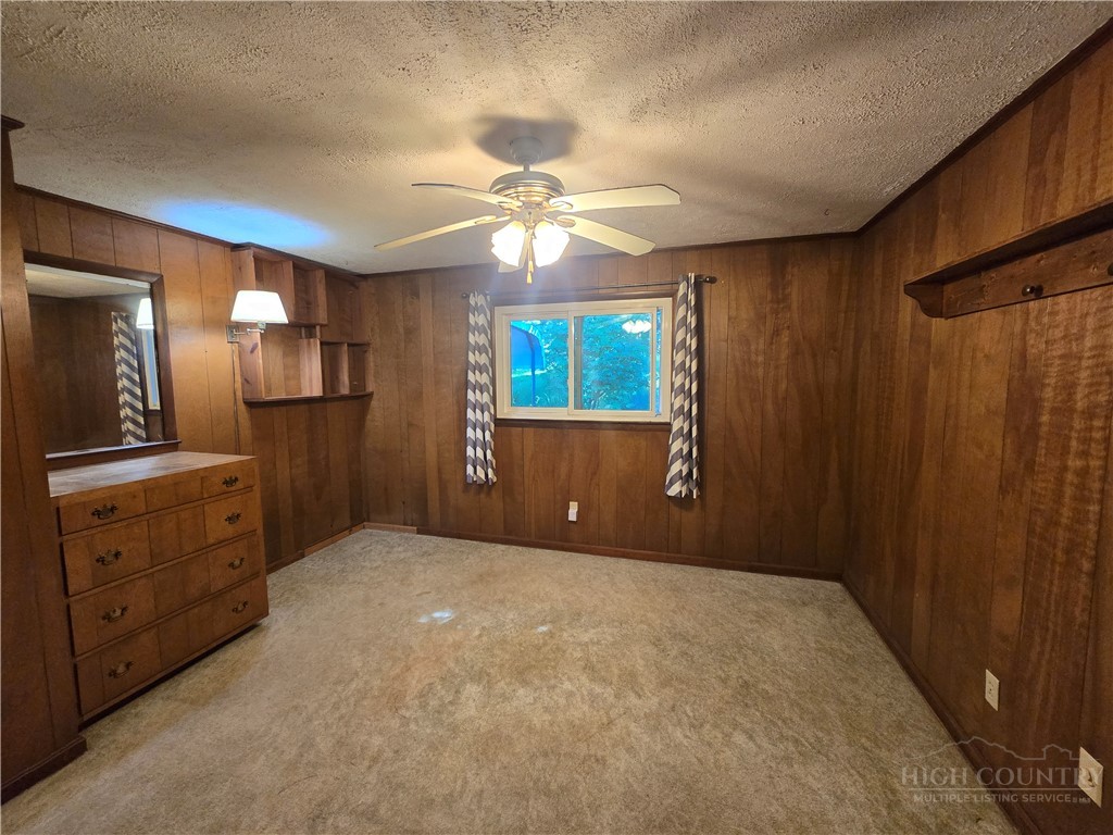 159 Hubert Street Newland, NC 28657 - Photo 15 of 40