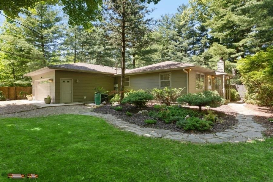 16060 Ruffino Road Union Pier, MI 49129 - Photo 2 of 58 Front View