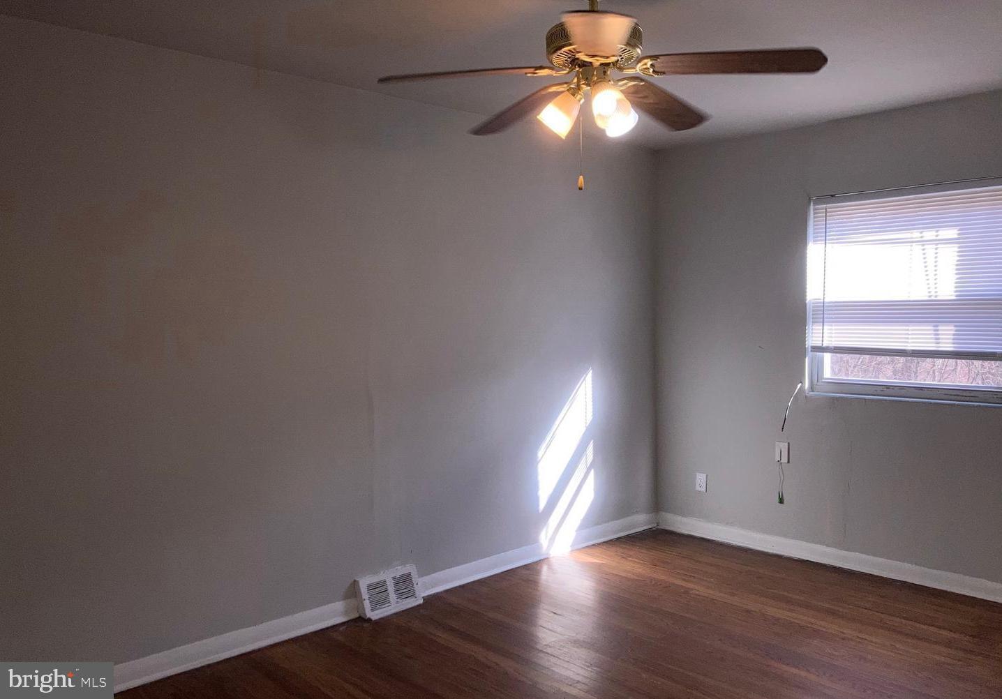 7328 Ruskin Road Philadelphia, PA 19151 - Photo 3 of 8