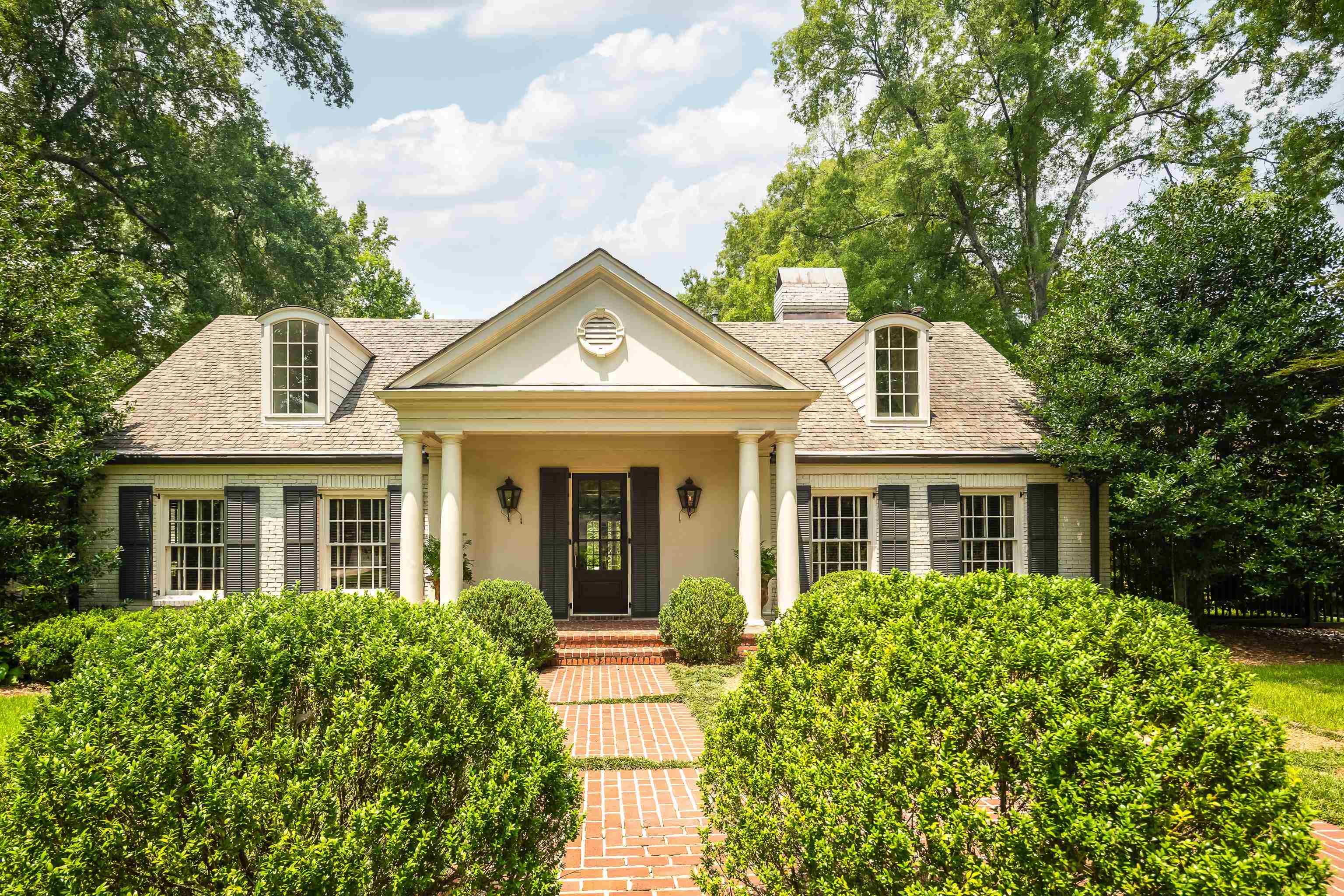 4440 Barfield Road Memphis, TN 38117 - Photo 1 of 39