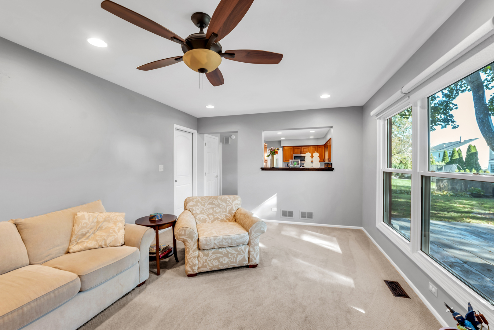 896 Chaucer Way Buffalo Grove, IL 60089 - Photo 15 of 26 a living room with furniture and a window